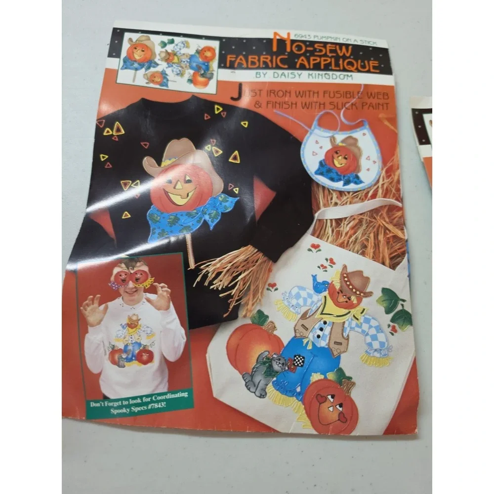 Vintage Daisy Kingdom No-Sew Fabric Applique Pumpkin  #6943